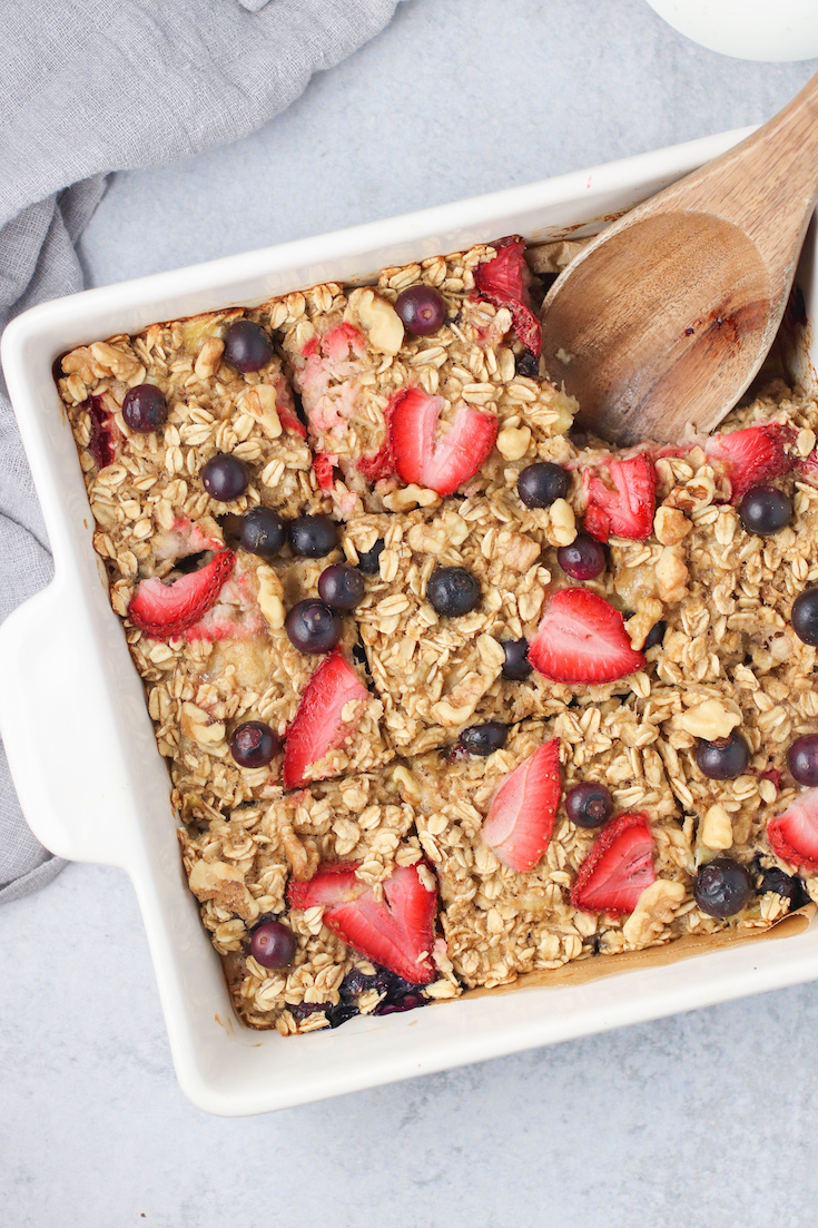 Healthy Berry Baked Oatmeal - Spinach for Breakfast